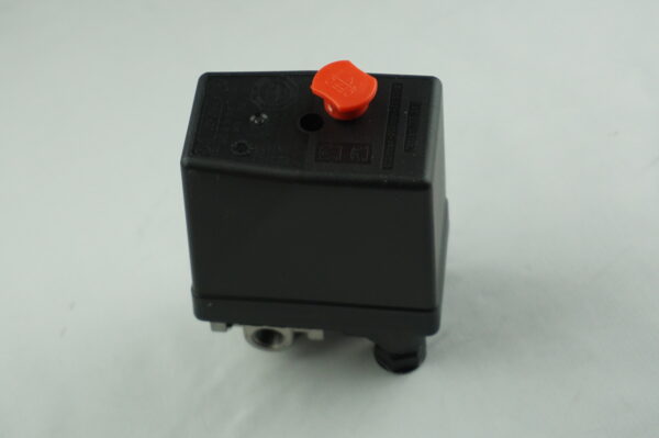 PRESSOSTAT NEMA TRI ON-OFF+VRO+SANS THERMIQUE