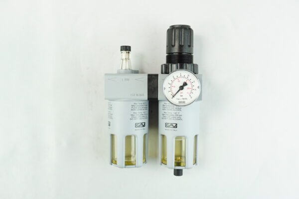 FILTRE REGULATEUR + LUBRIFICATEUR 3/8 "-+MANOMETRE