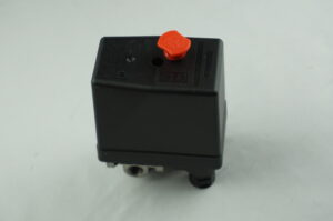 PRESSOSTAT NEMA TRI ON-OFF+VRO+SANS THERMIQUE