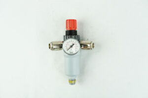 REGULATEUR 3/8 " inf + MANO + FILTRE + RAC.RAP