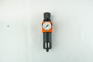 FILTRE REGULATEUR 1/2 " + MANOMETRE