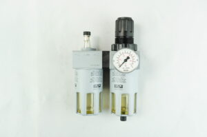 FILTRE REGULATEUR + LUBRIFICATEUR 3/8 "-+MANOMETRE