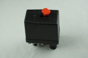 PRESSOSTAT NEMA TRI ON-OFF+VRO+SANS THERMIQUE